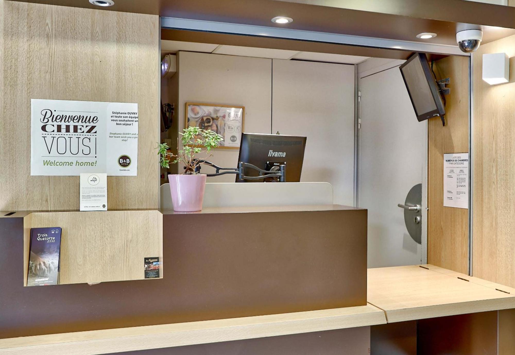 B&B Hotel Clermont-Ferrand Le Brezet Aeroport Kültér fotó